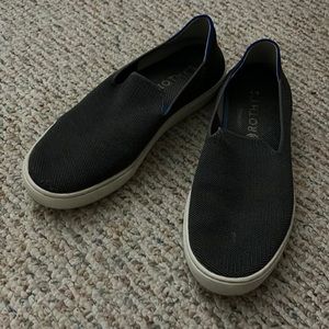 Women's Rothy's size 8 in gray.